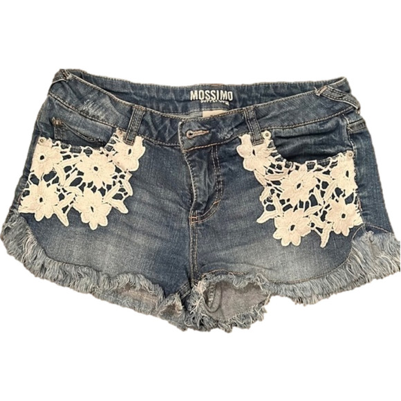 𝅺mossimo Supply Co. jeans shorts. - Picture 1 of 3